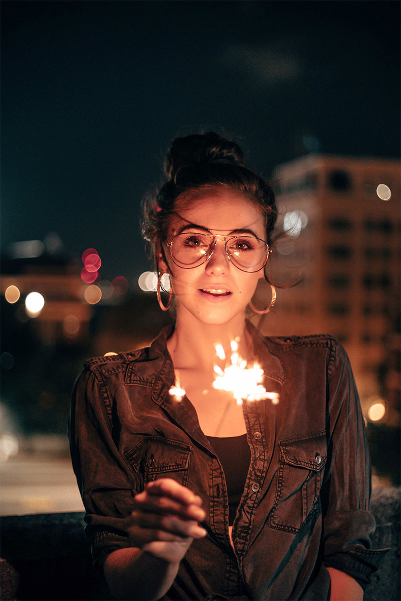 https://d2smswgns4xjfy.cloudfront.net/images/demo/portrait-02.jpg